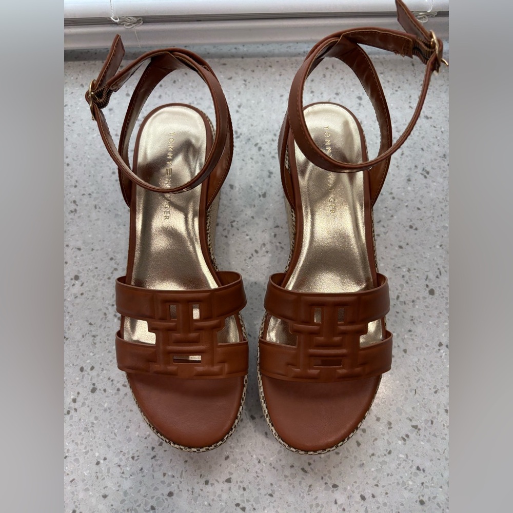 New Tommy Hilfiger Women's Vastie Raffia Platform Wedge Sandals- size 9.5 - Picture 2 of 10